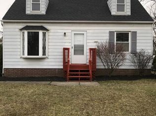 6020 Dunham Rd, Maple Heights, OH 44137