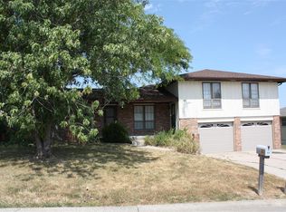 1364 S Mesa Dr, Columbia, MO 65201