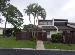 1863 Abbey Rd, West Palm Beach, FL 33415
