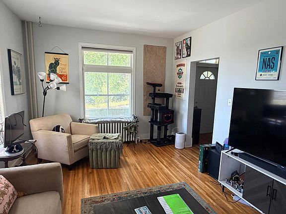 2nd image of 351 Grand Ave