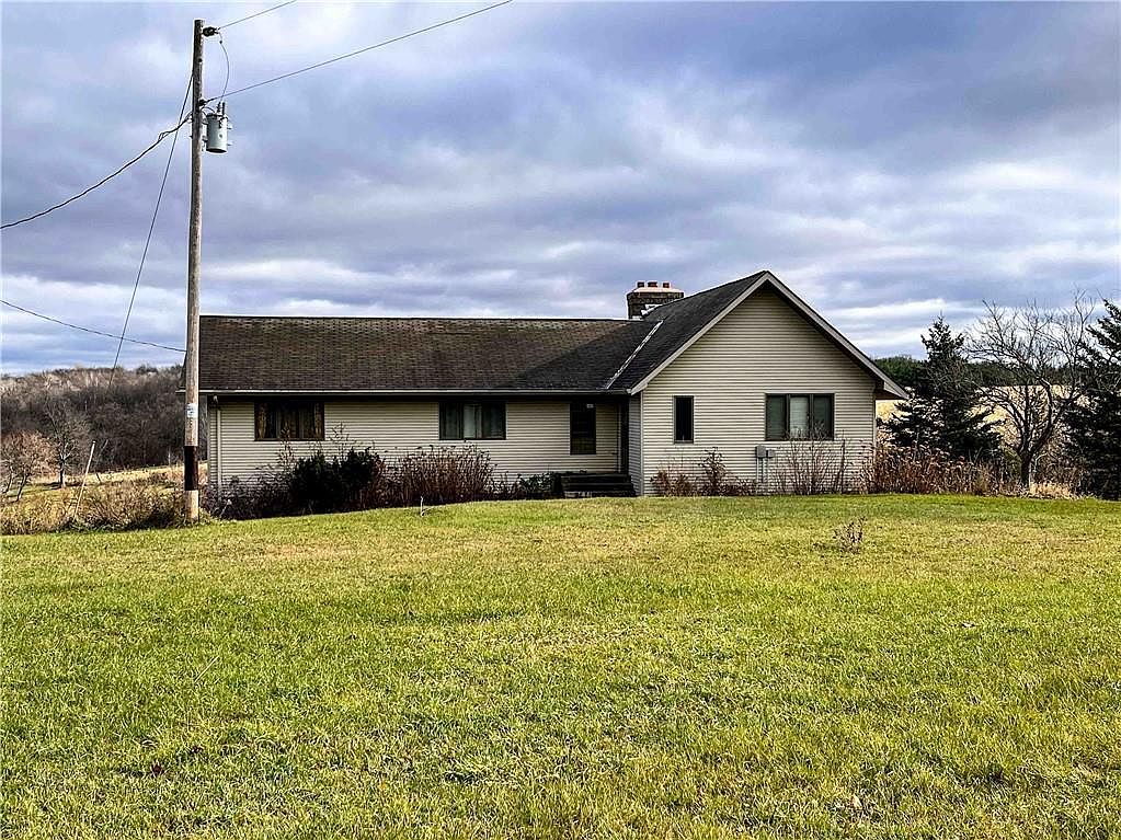 197 County Road B, Woodville, WI 54028 | Zillow