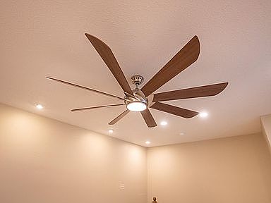Ceiling fan in living room