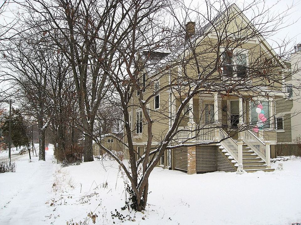 2nd image of 449 Park Ave