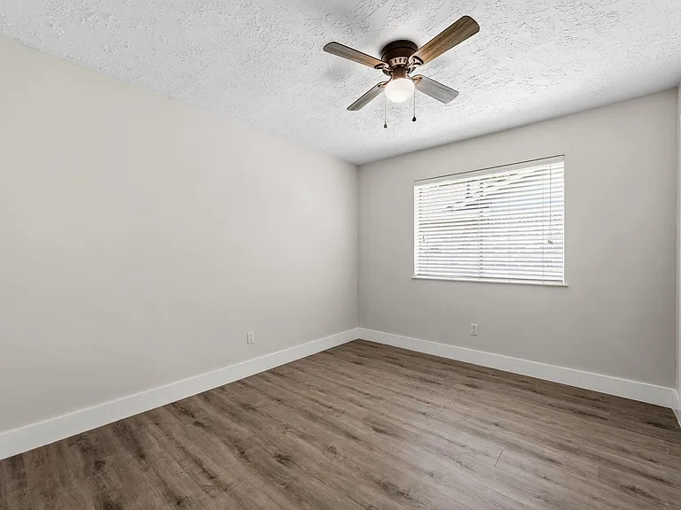 3535 Nutwood Ln — Photo 18