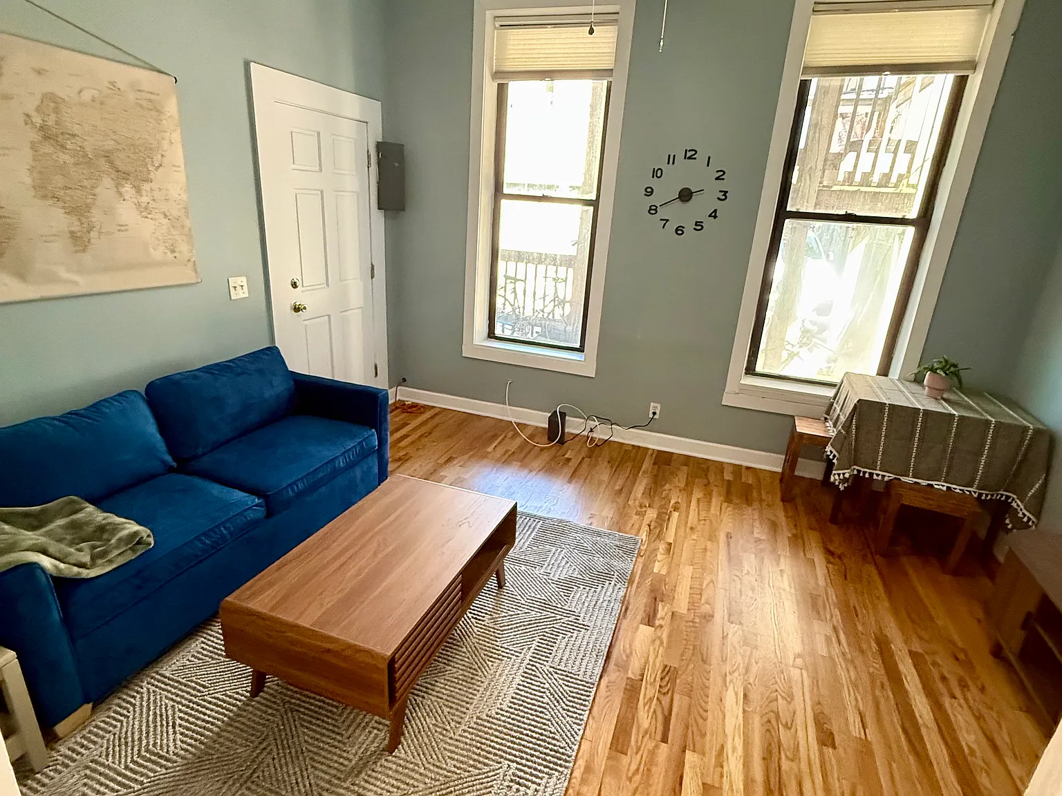 1449 N Artesian Ave — Photo 2
