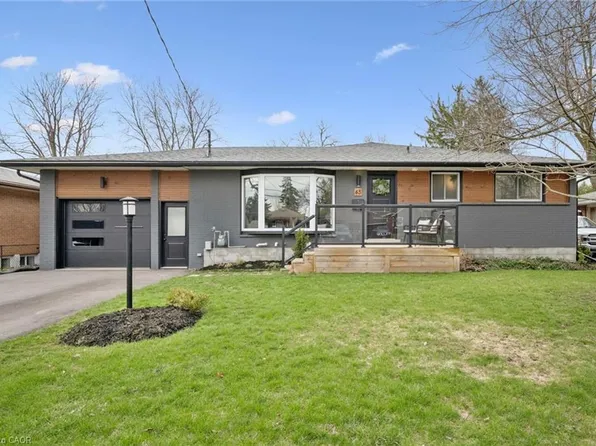 65 Schweitzer St, Kitchener, ON N2K 1B5