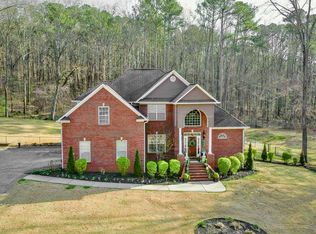 211 Quailwood Ln, Decatur, AL 35603