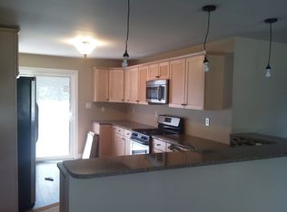 21 Wadsworth Rd, New Hartford, NY 13413