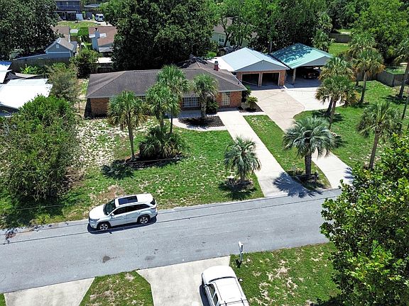 3rd image of 130 Heather Dr