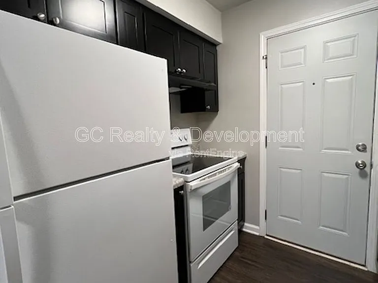 342 Wilson Ave #G — Photo 8