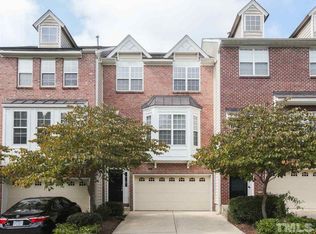 122 Cabernet Dr, Chapel Hill, NC 27516