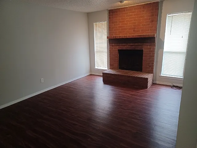 2 bed, 1028 sqft, $1,595 — Photo 2