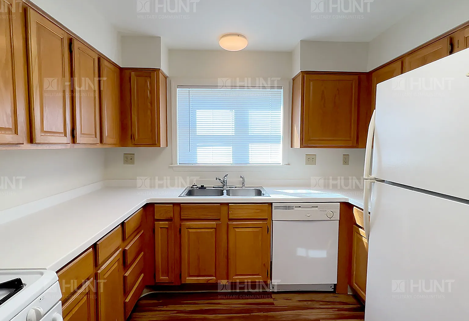 4 bed, 1.5 bath, 1248 sqft, $2,685 — Photo 2