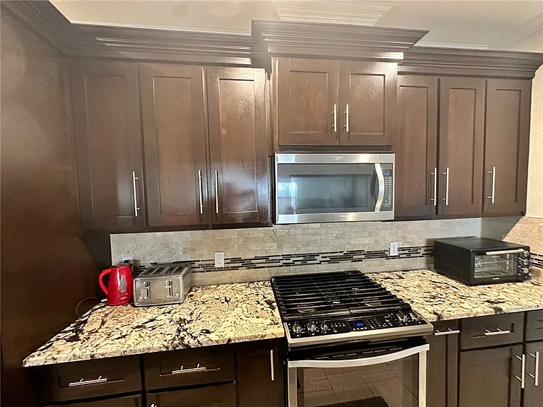 7945 Snake River Dr — Photo 5