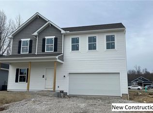 604 Cedarwood Trl, Elyria, OH 44035