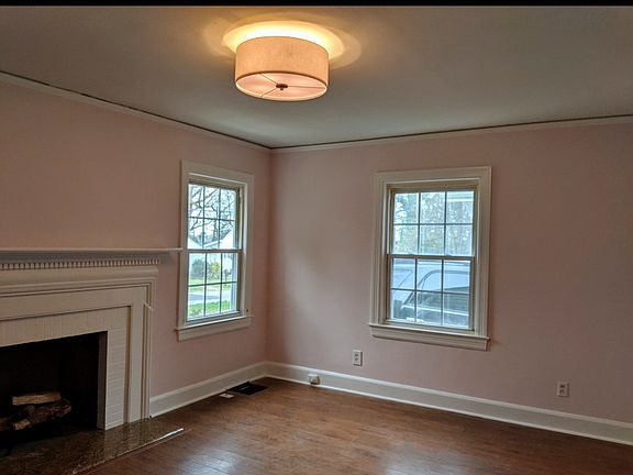 2nd image of 1517 Matthews St