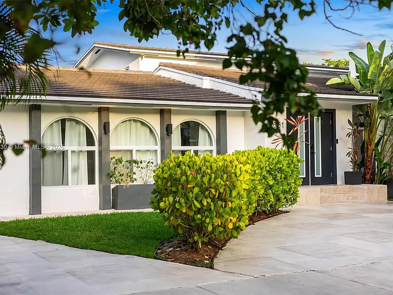 1651 SW 13th Ave — Photo 4