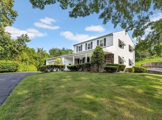 4 Edgehill Cir, Danvers, MA 01923