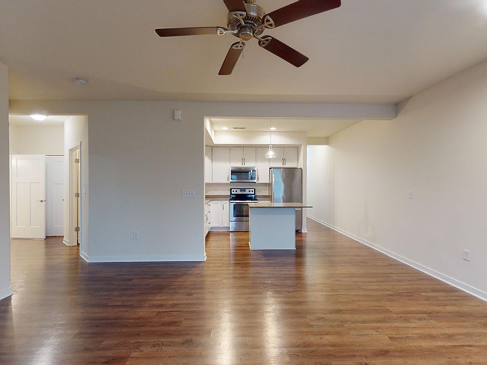 1st image of 683 S Pier Dr Space 685