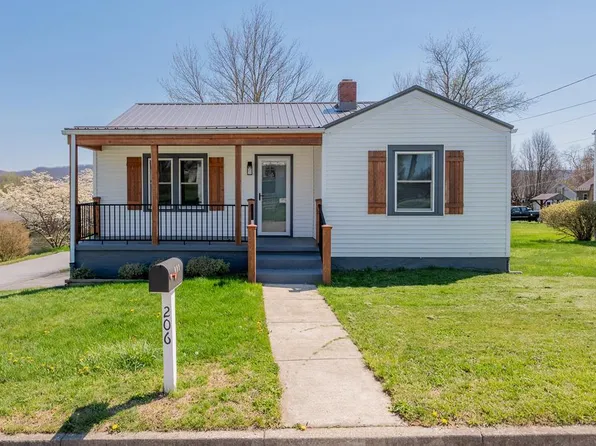 206 Sprinkle Ave, Marion, VA 24354