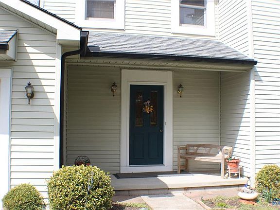 3rd image of 5847 Eaglewood Dr