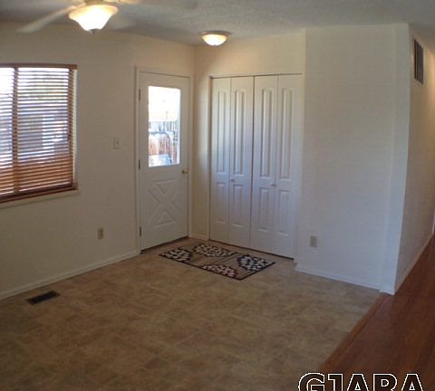 4th image of 604 Holland St