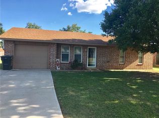 217 Versailles Ave, Garber, OK 73738