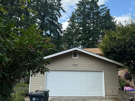 2nd image of 1619 Evergreen Park Ln SW