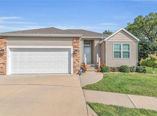 173 Camelot Cir, Liberty, MO 64068