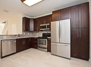 3709 E San Simeon Cir, Fort Lauderdale, FL 33331