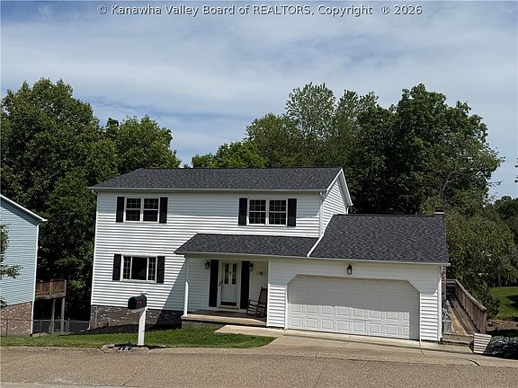 2nd image of 18 Monterey Ln