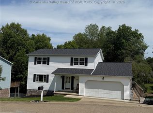 18 Monterey Ln, Charleston, WV 25313