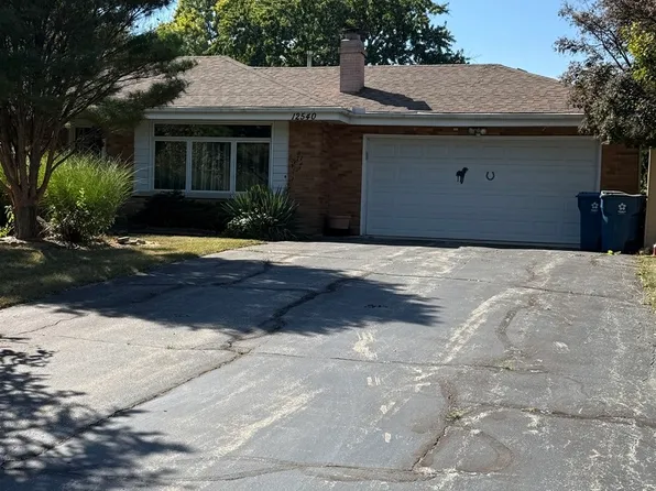 12540 S 100th Ave, Palos Park, IL 60464