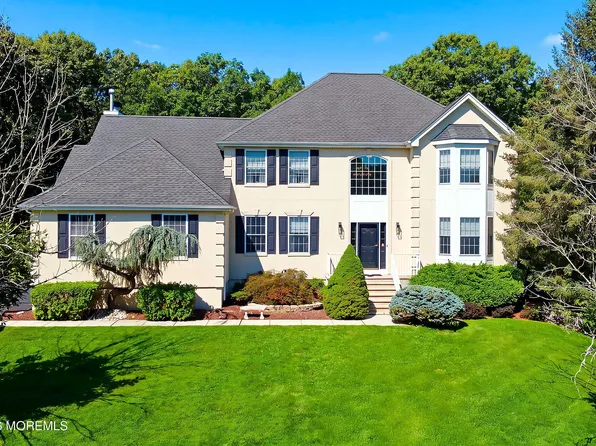 28 Summerhill Avenue, Jackson, NJ 08527