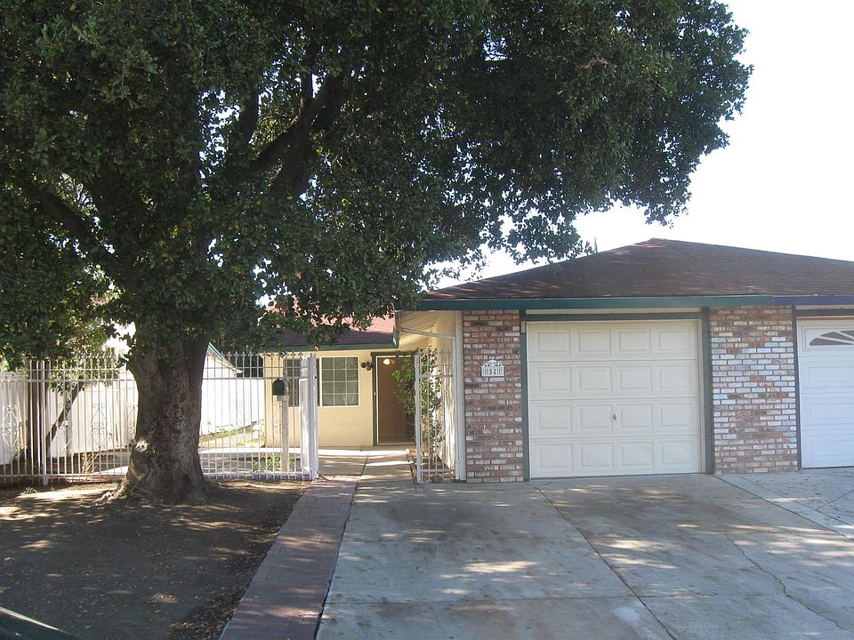 1st image of 52 Lou Ann Pl