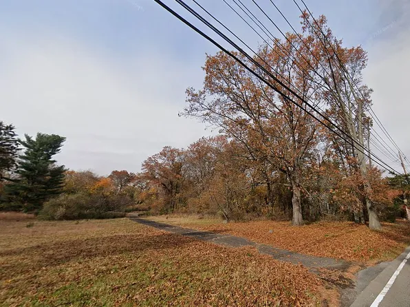 930 Colonial Rd, Franklin Lakes, NJ 07417