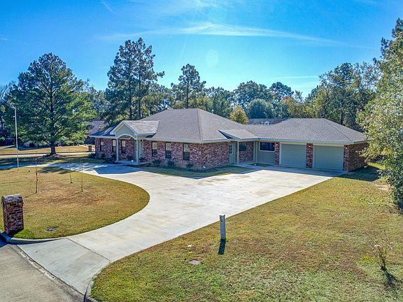 2nd image of 108 Saddle Trail Dr