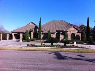 1723 Llano St, Port Neches, TX 77651