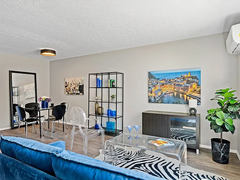 10524-10532 Clifton Blvd — Photo 19