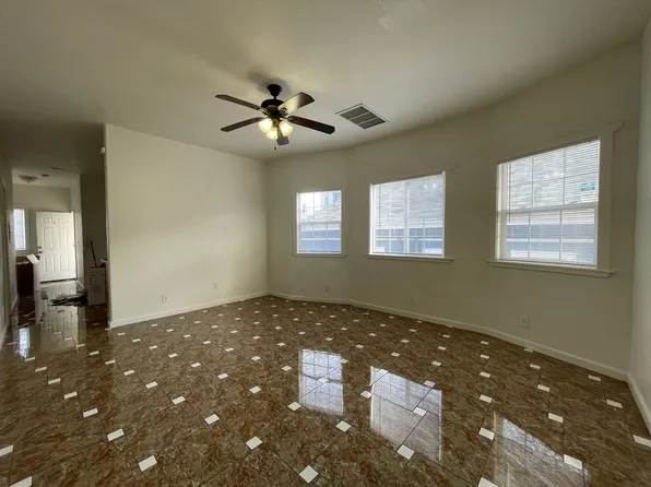 682 W Macarthur Blvd, Oakland, CA 94609