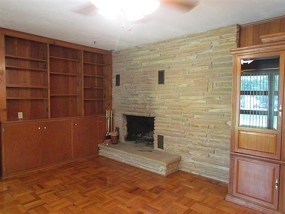 4th image of 256 White Oak Dr