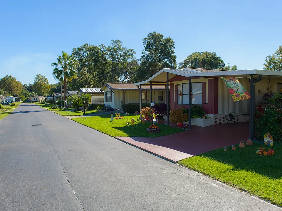 Paddock Park South