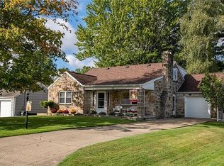 676 S 8th St, Sharpsville, PA 16150