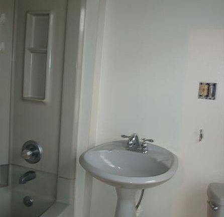 3rd image of 308 S 5th St