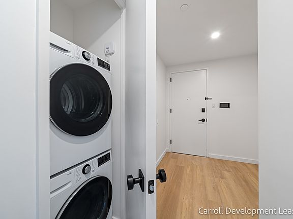 3rd image of 931 Carroll St #1606