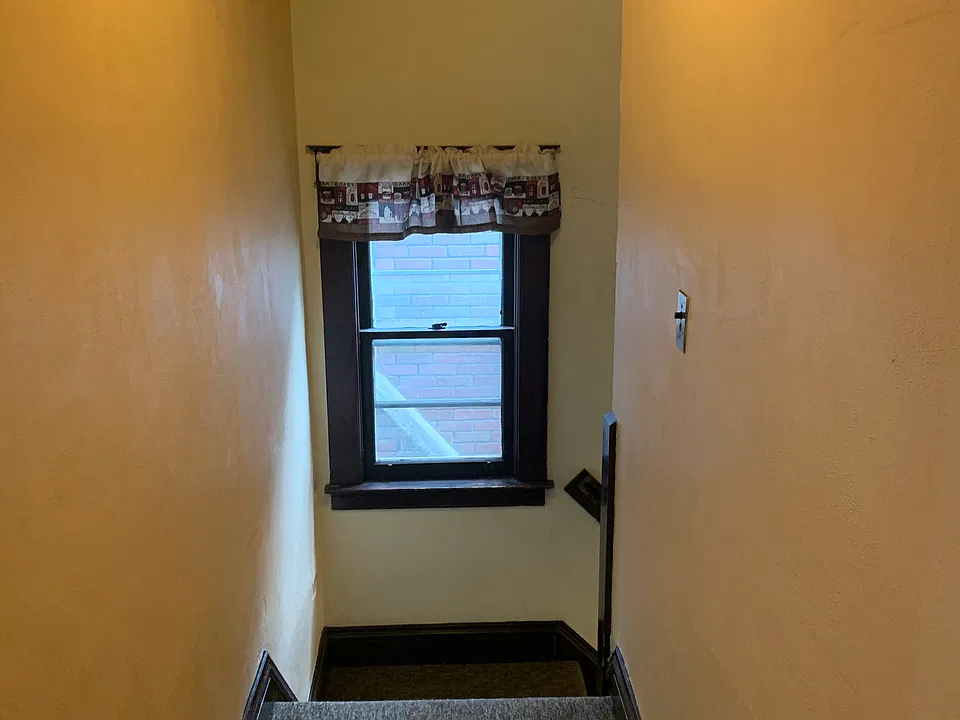 544 Memorial Pkwy #2