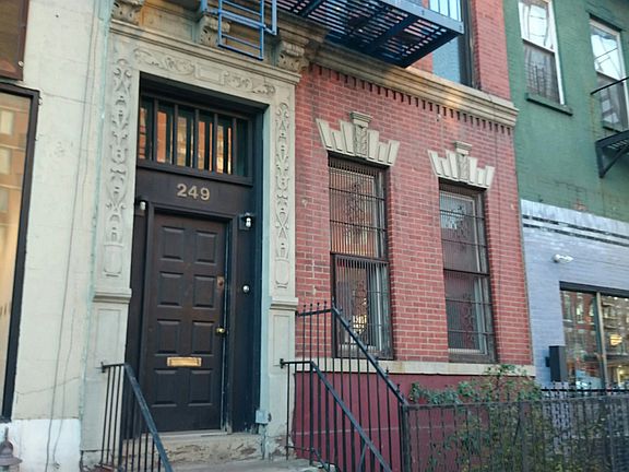 5th image of 249 E Houston St #2F
