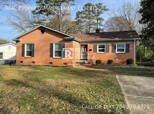 3930 Carlyle Dr, Charlotte, NC 28208