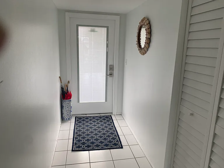 Entrance space Art selection options