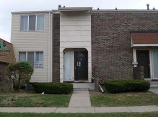 1 Hampton Towne St, Southfield, MI